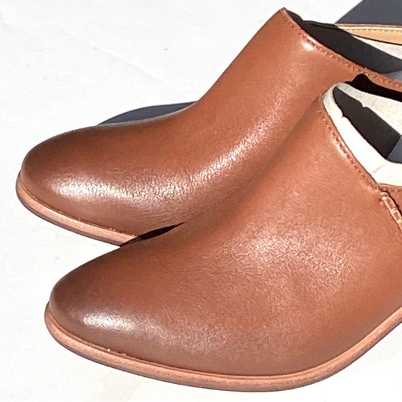 NIB UGGS Women’s Lovisa Block Heel Brown Leather Mule size 7.5 - Picture 4 of 9